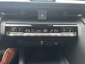 Toyota C-hr thumbnail 17