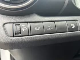 Toyota C-hr thumbnail 31