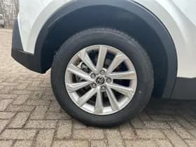 Toyota C-hr thumbnail 5