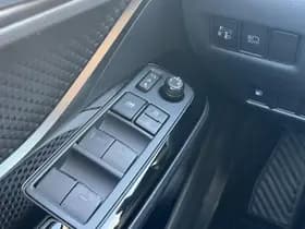 Toyota C-hr thumbnail 29