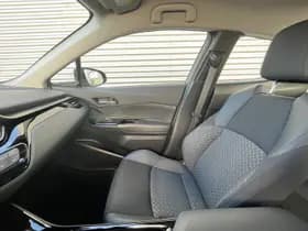 Toyota C-hr thumbnail 44