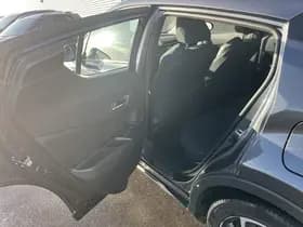 Toyota C-hr thumbnail 91