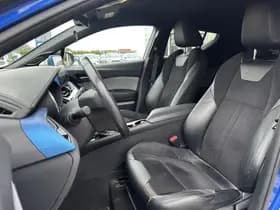 Toyota C-hr thumbnail 3