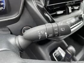 Toyota Corolla thumbnail 13