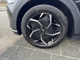 Hyundai Ioniq-5 thumbnail 2