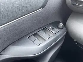 Toyota Yaris-cross thumbnail 38