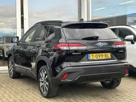 Toyota Corolla-cross thumbnail 11