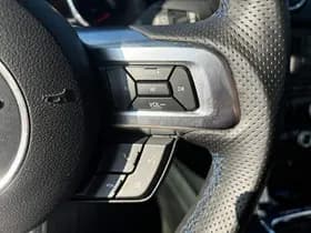 Ford Mustang thumbnail 37