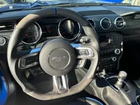 Ford Mustang thumbnail 6