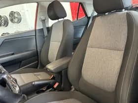 Kia Stonic thumbnail 4