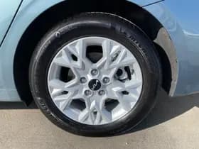 Kia Ceed-sportswagon thumbnail 2