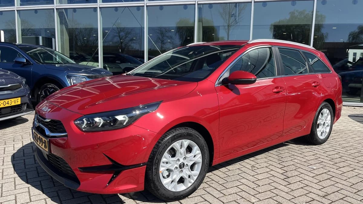 Kia Ceed-sportswagon — foto 1