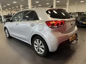 Kia Rio thumbnail 50