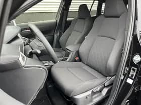 Toyota Corolla-cross thumbnail 19