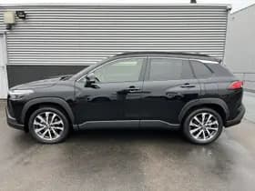 Toyota Corolla-cross thumbnail 3