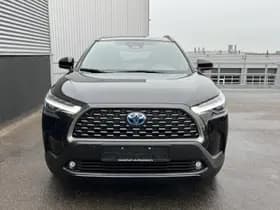 Toyota Corolla-cross thumbnail 5