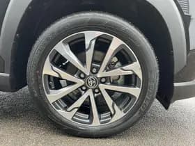 Toyota Corolla-cross thumbnail 7