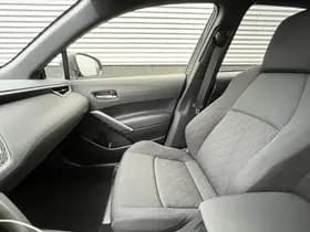 Toyota Corolla-cross thumbnail 95