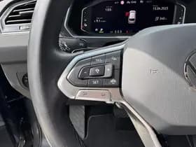 Volkswagen Tiguan thumbnail 64