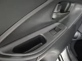 Toyota Yaris-cross thumbnail 32