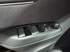 Toyota Yaris-cross thumbnail 58