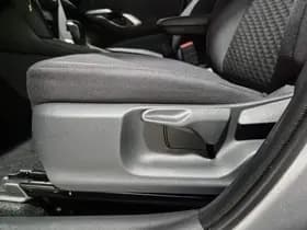 Toyota Yaris-cross thumbnail 70