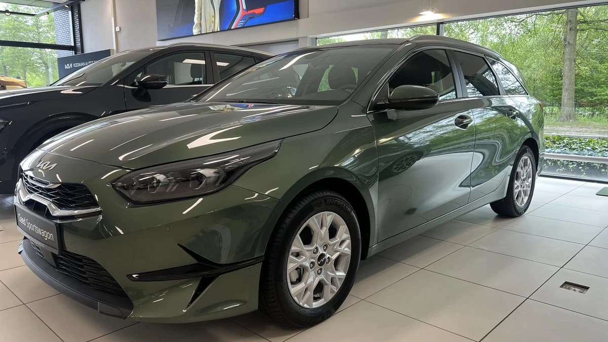 Kia Ceed-sportswagon — foto 1