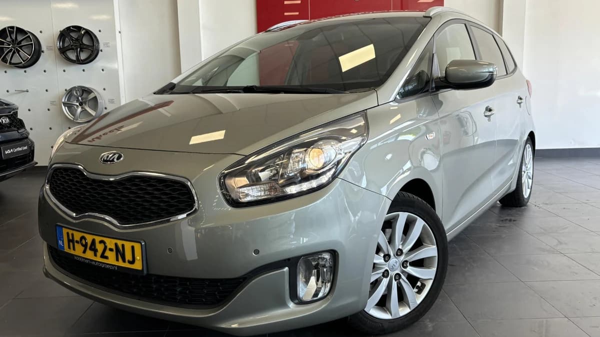 Kia Carens — foto 1