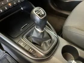 Kia Carens thumbnail 13