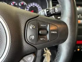 Kia Carens thumbnail 30