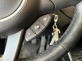 Kia Carens thumbnail 32