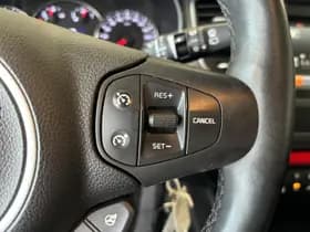 Kia Carens thumbnail 8