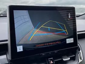 Toyota Corolla-cross thumbnail 14