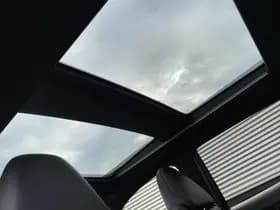 Toyota Corolla-cross thumbnail 3