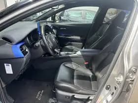 Toyota C-hr thumbnail 50