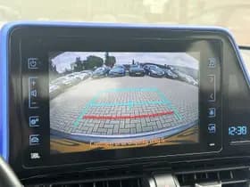 Toyota C-hr thumbnail 9