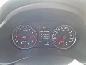 Kia Stonic thumbnail 60