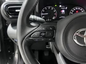 Toyota Yaris thumbnail 12