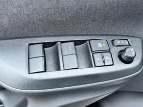 Toyota Yaris-cross thumbnail 15