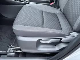 Toyota Yaris-cross thumbnail 48