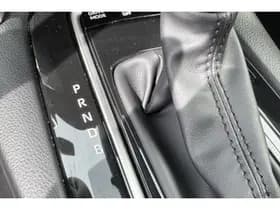 Toyota Corolla-cross thumbnail 13