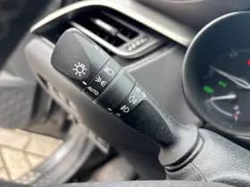 Toyota C-hr thumbnail 11