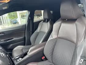 Toyota C-hr thumbnail 3