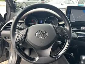 Toyota C-hr thumbnail 4