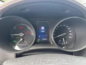 Toyota C-hr thumbnail 33