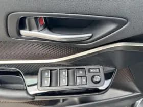 Toyota C-hr thumbnail 7