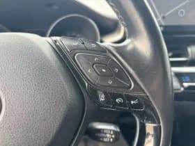 Toyota C-hr thumbnail 9