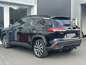 Toyota Corolla-cross thumbnail 5
