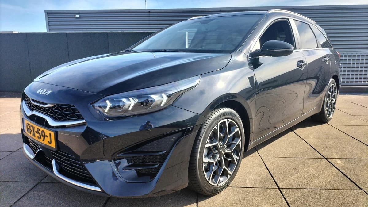 Kia Ceed-sportswagon — foto 1