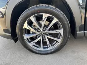 Toyota Corolla-cross thumbnail 16